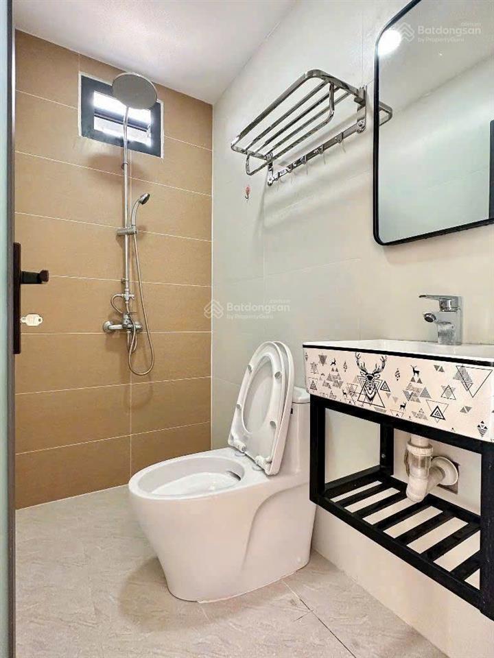 Thuê ngay căn hộ cao cấp mới 100% ngay d5 gần đại học ngoại thương, hutech, gtvt