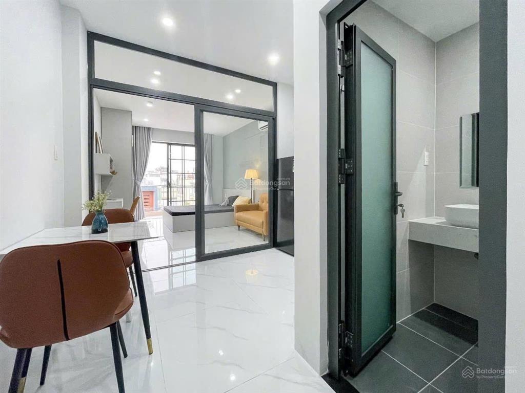 Căn hộ 1pn full nội thất ban công ngay điện biên phủ gần uef, hồng bàng, hutech