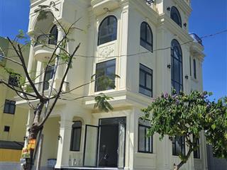 Cho thuê gấp biệt thự 200m2, 90 triệu, 7pn, 7wc tại nguyễn văn kỉnh, p thạnh mỹ lợi, q2, hcm