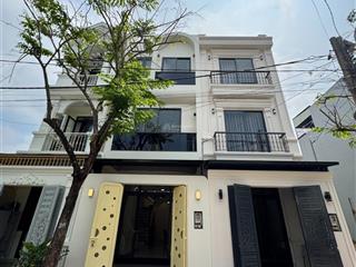 Bán căn nhà phố, nhà riêng biệt