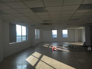 Cho thuê mặt bằng thái thịnh 200m2, giá 225n/m2 làm gym, văn phòng, đào tạo, bia. free 20 xe máy