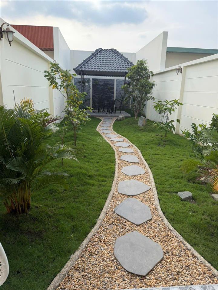 Chủ ngộp bank cần bán gấp căn nhà vườn siêu đẹp phong cách châu âu full nội thất