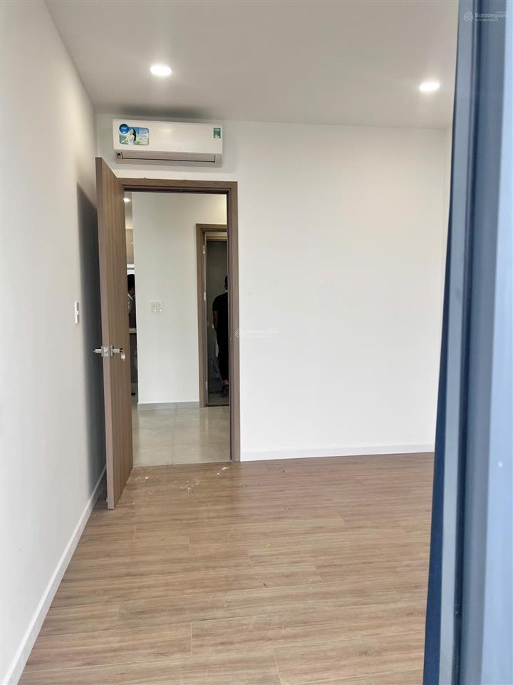 Bán căn hộ q9 kế q2 (đã có sổ). 65m2 (1pn+1) 2tỷ900. nhà mới 100%. tầng đẹp view thoáng