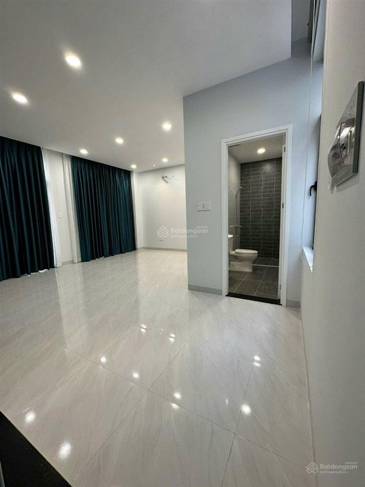 Cho thuê nhà phố nguyên căn 5 tầng vinhomes grand park  120m²  thang máy  phù hợp mở văn phòng