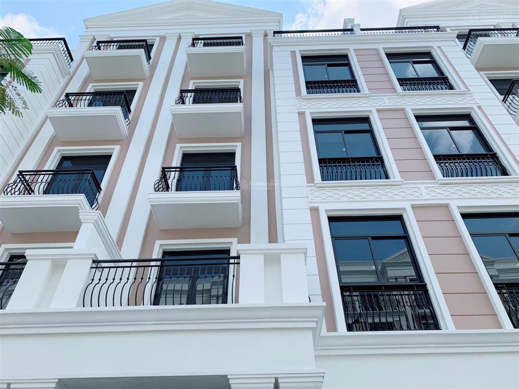 Cho thuê nhà phố nguyên căn 5 tầng vinhomes grand park  120m²  thang máy  phù hợp mở văn phòng