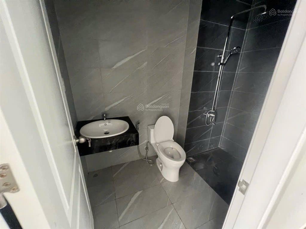 Giá tốt! nhà phố vinhomes grand park full máy lạnh, thang máy 40tr/tháng