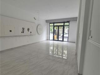 Cho thuê mặt bằng đẹp tầng trệt nhà phố vinhomes grand park 126m², lối đi riêng phù hợp kinh doanh