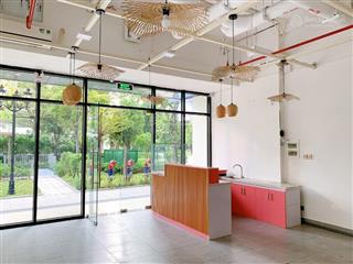 Cho thuê shophouse vinhomes grand park, căn góc, trục đường chính, hoàn thiện cơ bản