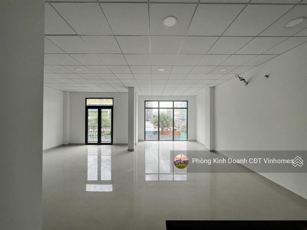 Cho thuê nhà phố 5 tầng có thang máy đối diện trường học vinschool vị trí vàng kinh doanh