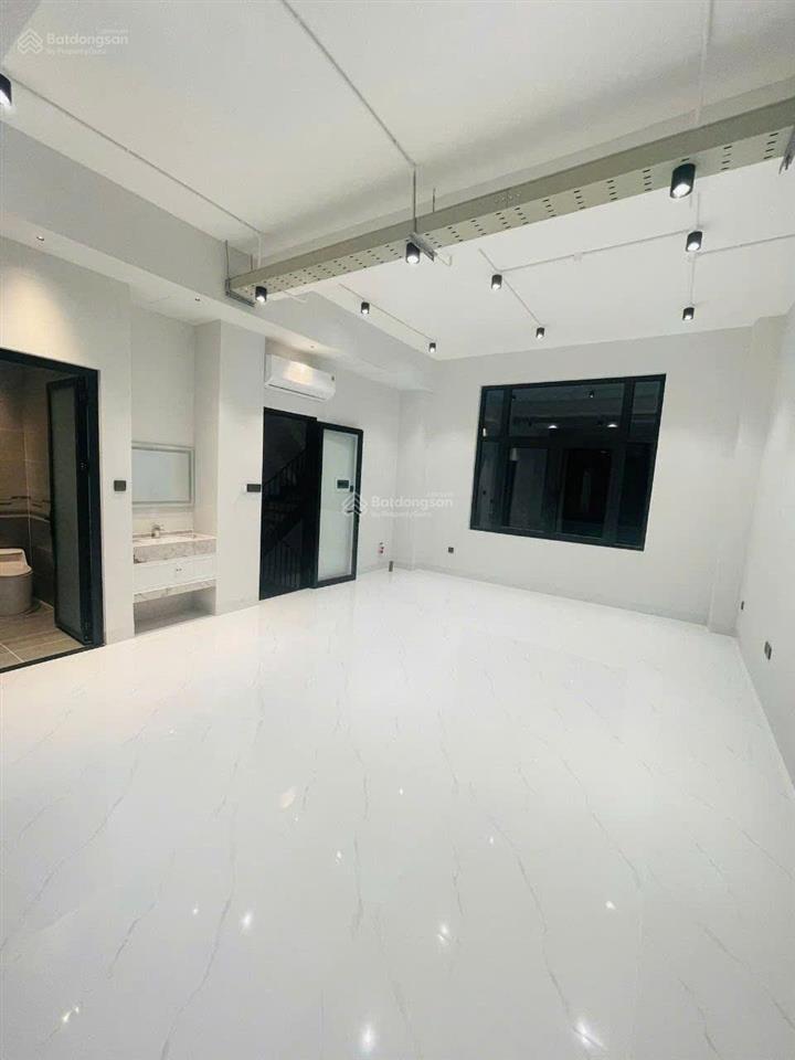 Cho thuê nhà phố 84m2  5 tầng  thang máy  máy lạnh  ngăn phòng sẵn | vinhomes grand park