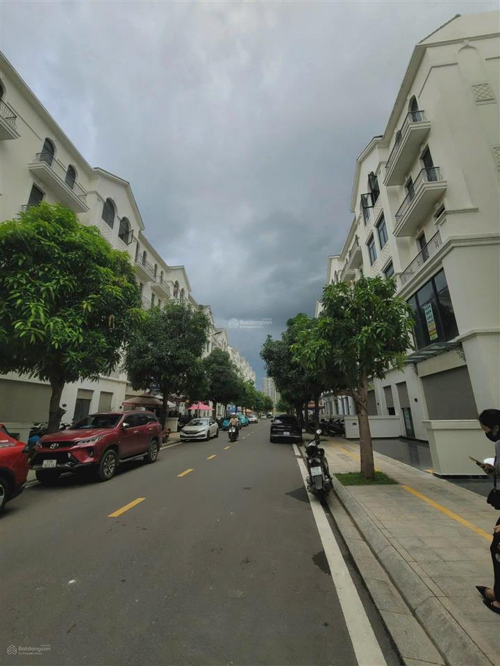 Cho thuê nhà phố 84m2  5 tầng  thang máy  máy lạnh  ngăn phòng sẵn | vinhomes grand park