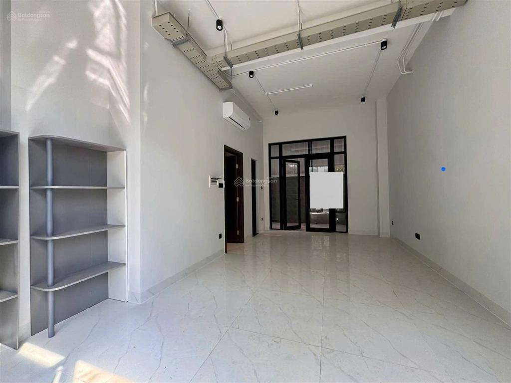 Cho thuê nhà phố 84m2  5 tầng  thang máy  máy lạnh  ngăn phòng sẵn | vinhomes grand park