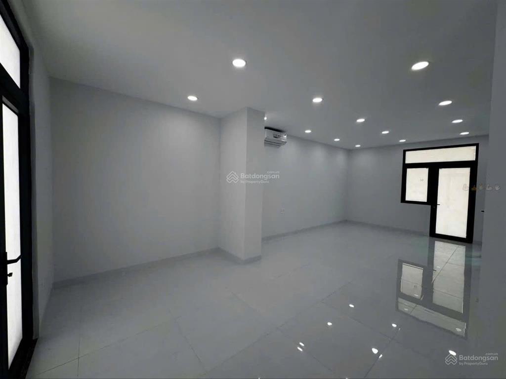 Cho thuê nhà phố 5 tầng có thang máy phù hợp mở trường mầm non, trung tâm tiếng anh, lớp học