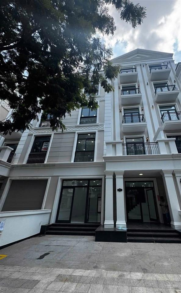 Cho thuê nhà phố 5 tầng có thang máy phù hợp mở trường mầm non, trung tâm tiếng anh, lớp học