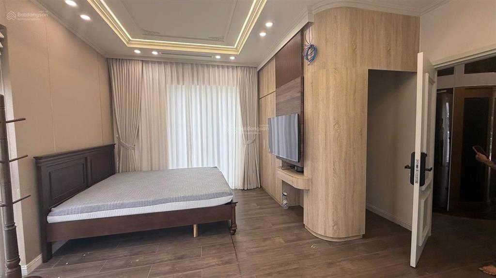 Biệt thự luxury đẹp vinhomes grand park 3 tầng, 3 phòng ngủ, full nội thất cao cấp