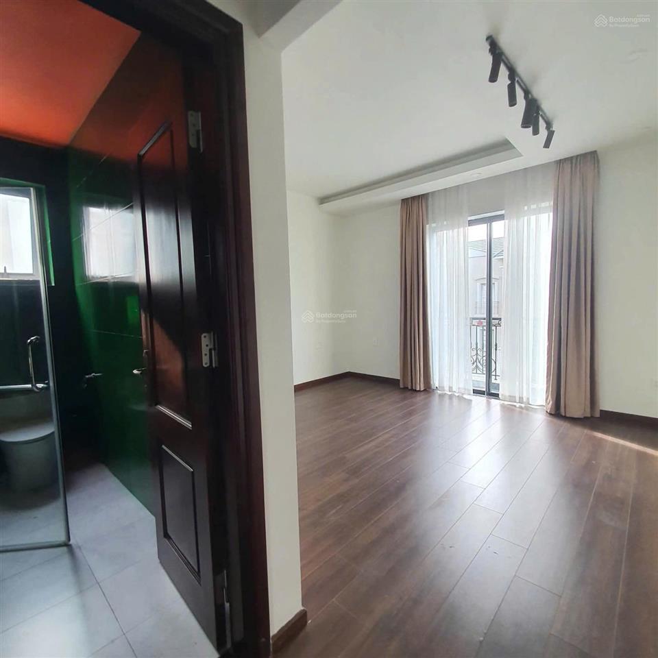 Cho thuê biệt thự đơn lập 400m2 view sông full nội thất cao cấp | vinhomes grand park