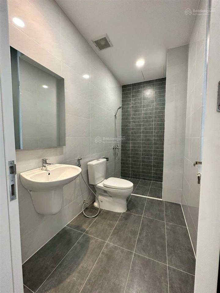 Cho thuê nhà phố nguyên căn 5 tầng vinhomes grand park  96m²  thang máy  phù hợp mở văn phòng