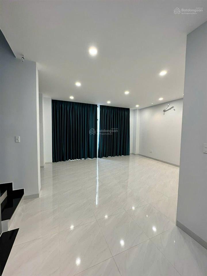 Cho thuê nhà phố nguyên căn 5 tầng vinhomes grand park  96m²  thang máy  phù hợp mở văn phòng