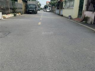 Bán nhà 3 tầng diện tích 80m2, lô góc đường thông thoáng, xe tải chạy