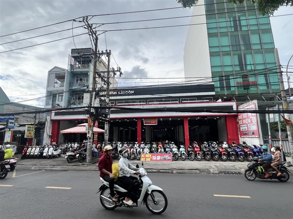 Nhà mtkd 506 tỉnh lộ 10, 22x30m, trệt trống suốt giá 120 triệu