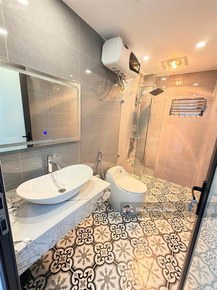 Bán nhà miếu hai xã, dt 53m2 x 3t, mt 4.5m, đẹp long lanh, khu dân trí cao, 20m ra oto, giá 3 tỷ 65