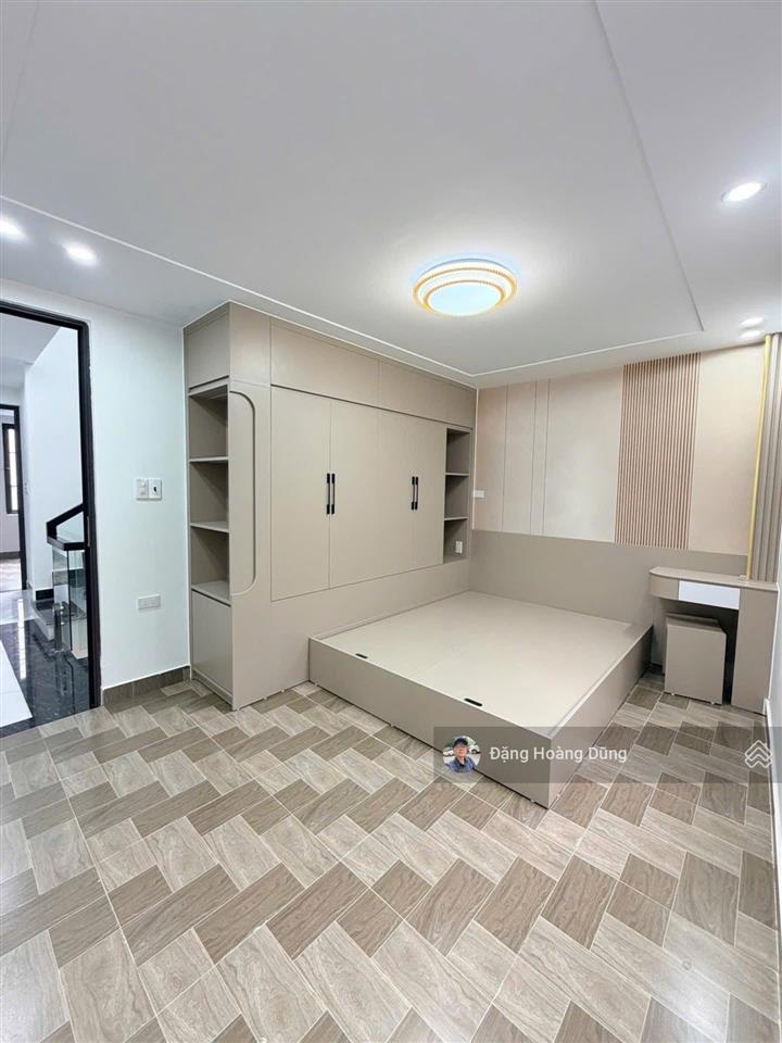 Bán nhà miếu hai xã, dt 53m2 x 3t, mt 4.5m, đẹp long lanh, khu dân trí cao, 20m ra oto, giá 3 tỷ 65