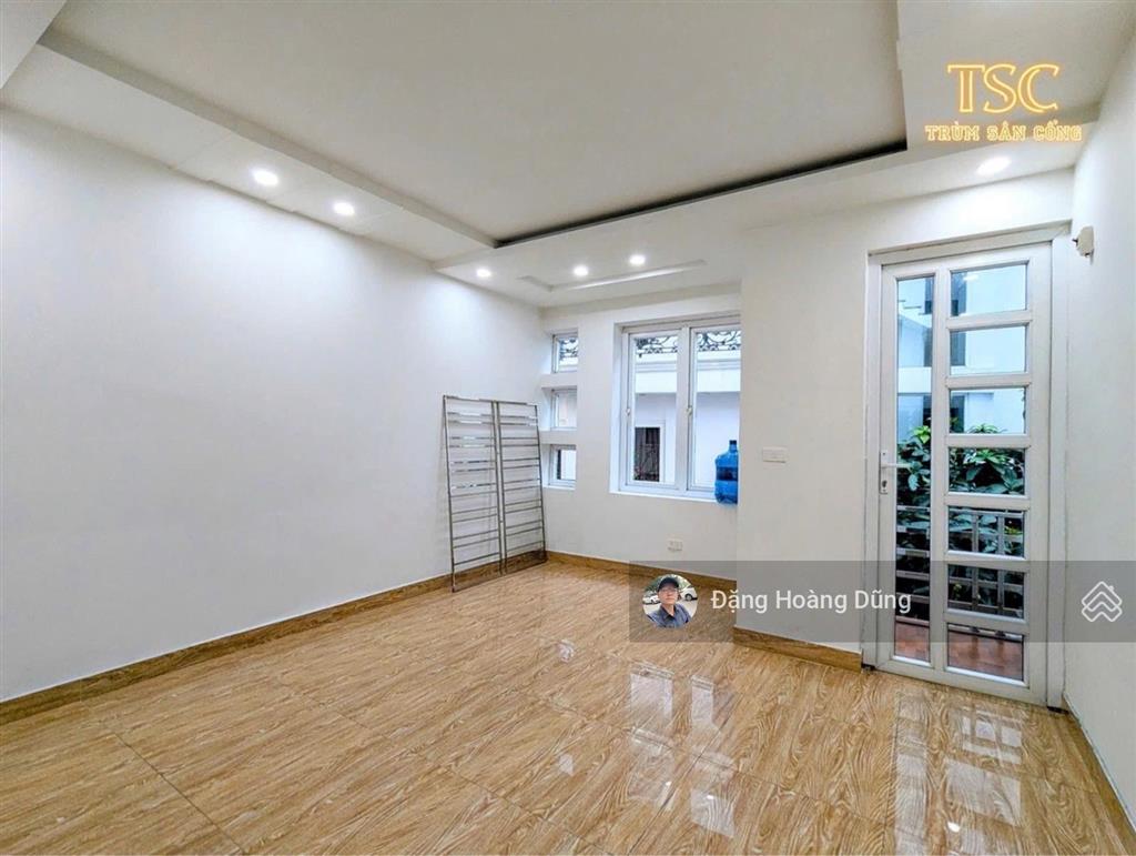 Bán nhà nguyễn văn linh, đẹp long lanh, dt 50m2 x 4t, mt 4m, gara oto, tặng nội thất, giá 4 tỷ 5