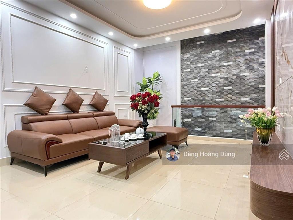 Bán nhà nguyễn văn linh, đẹp long lanh, dt 50m2 x 4t, mt 4m, gara oto, tặng nội thất, giá 4 tỷ 5