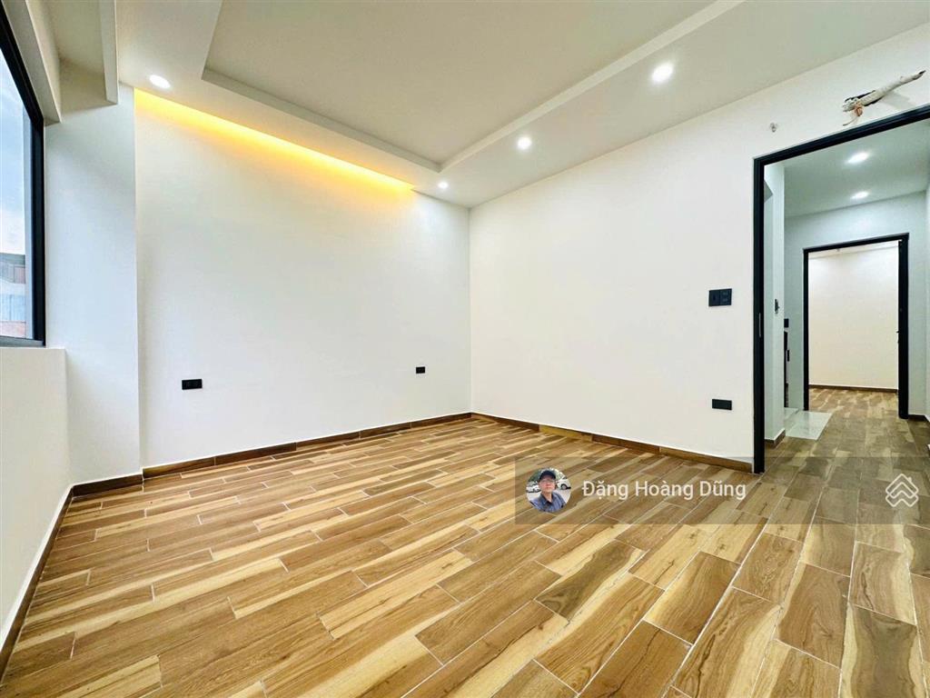 Bán nhà trần nguyên hãn, dt 44m2 x 4 tầng, mt 4m, nhà đẹp ở ngay, vị trí trung tâm, giá 4 tỷ 3