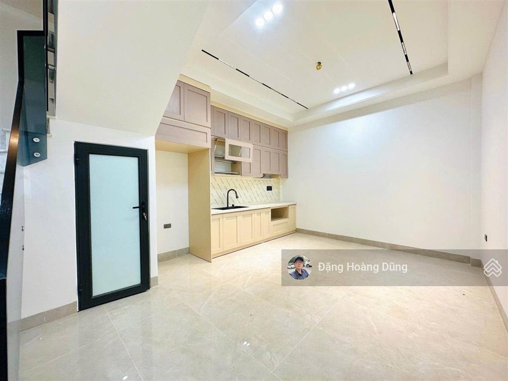 Bán nhà trần nguyên hãn, dt 44m2 x 4 tầng, mt 4m, nhà đẹp ở ngay, vị trí trung tâm, giá 4 tỷ 3