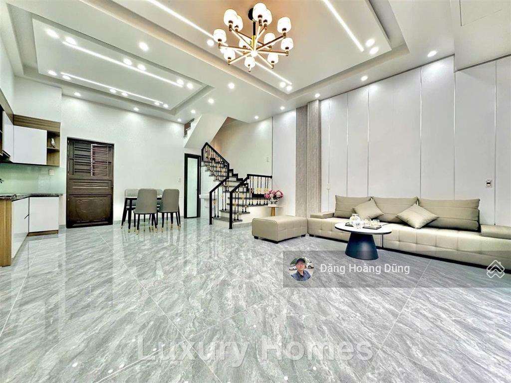 Bán nhà trần nguyên hãn, vị trí đắc địa, oto tránh, dt 45m2 x 4t, mt 5.5m, nhà đẹp ở ngay, 3 tỷ 65