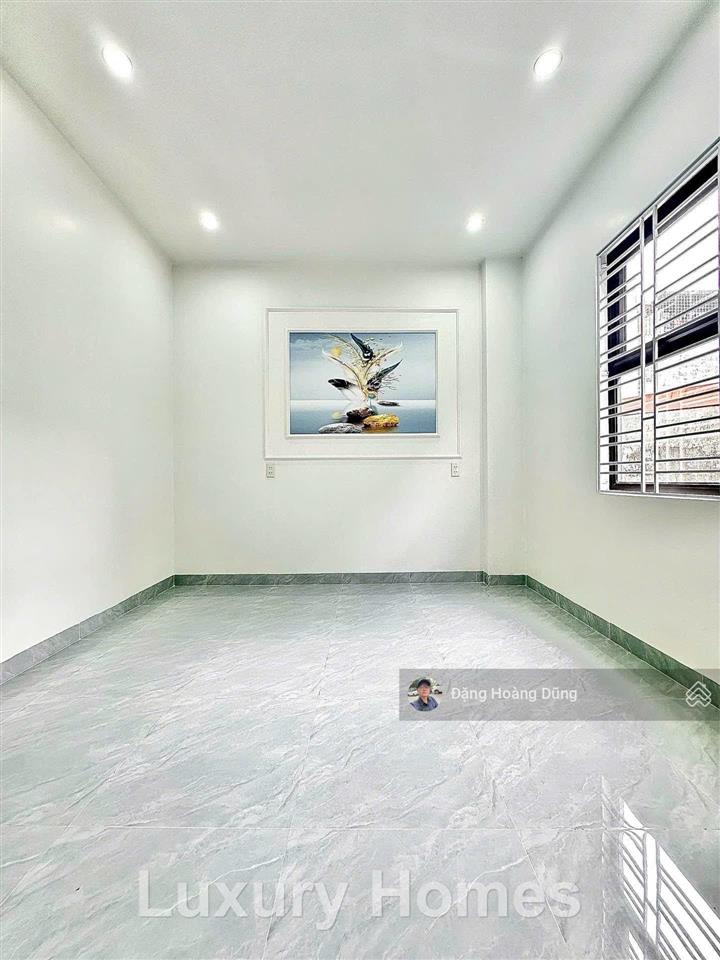 Bán nhà trần nguyên hãn, vị trí đắc địa, oto tránh, dt 45m2 x 4t, mt 5.5m, nhà đẹp ở ngay, 3 tỷ 65