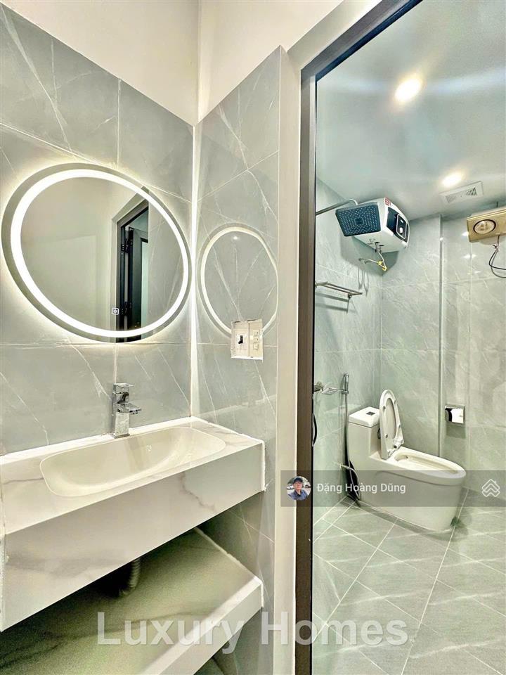Bán nhà trần nguyên hãn, vị trí đắc địa, oto tránh, dt 45m2 x 4t, mt 5.5m, nhà đẹp ở ngay, 3 tỷ 65