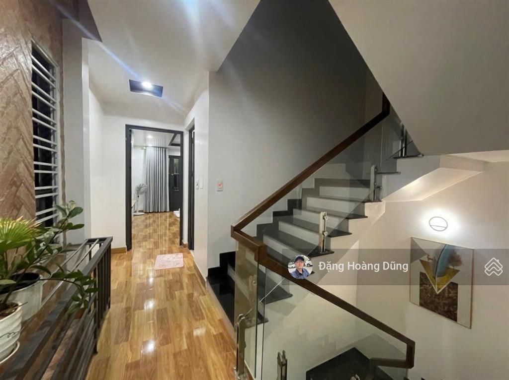 Bán nhà thiên lôi, dt 50m2 x 4 tầng, nhà đẹp ở ngay, vị trí đẹp, ngõ thông oto, giá chỉ 4 tỷ 4