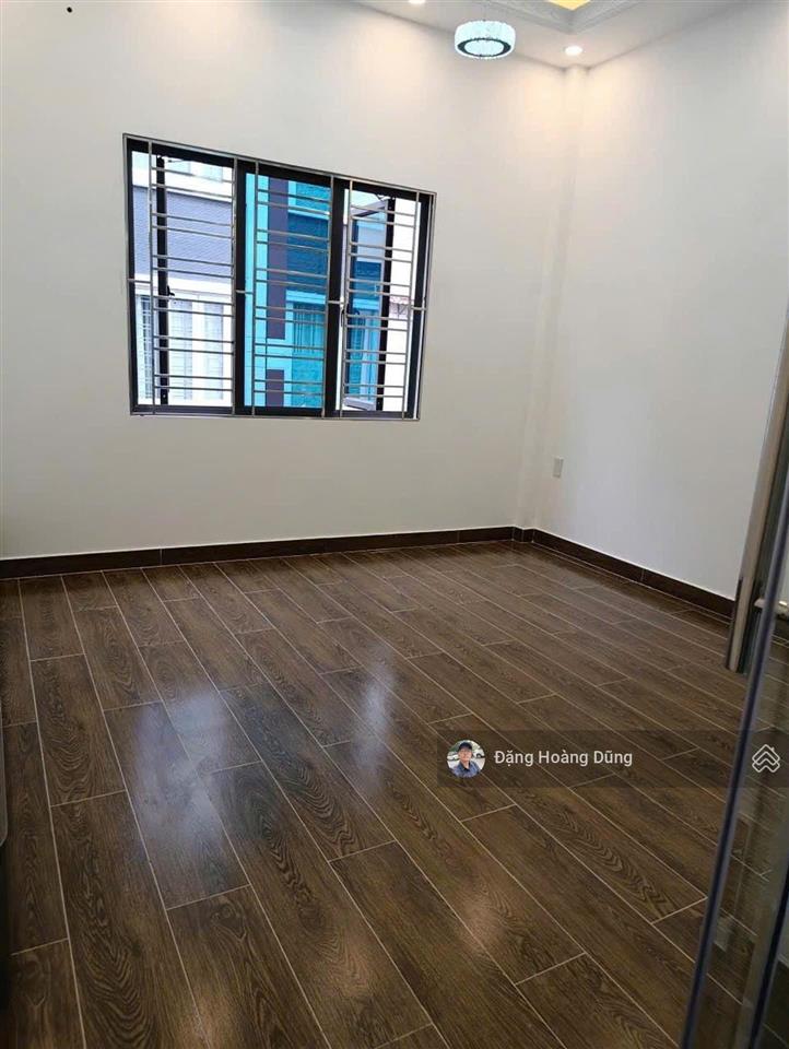Bán nhà đình đông, dt 46m2, mt 4m, vị trí vàng, mặt ngõ oto quay đầu, nhà đẹp ở ngay, giá 4 tỷ 95
