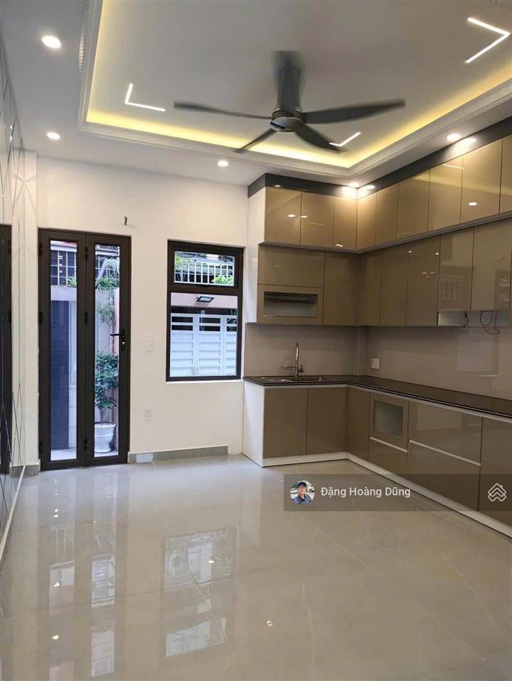 Bán nhà đình đông, dt 46m2, mt 4m, vị trí vàng, mặt ngõ oto quay đầu, nhà đẹp ở ngay, giá 4 tỷ 95