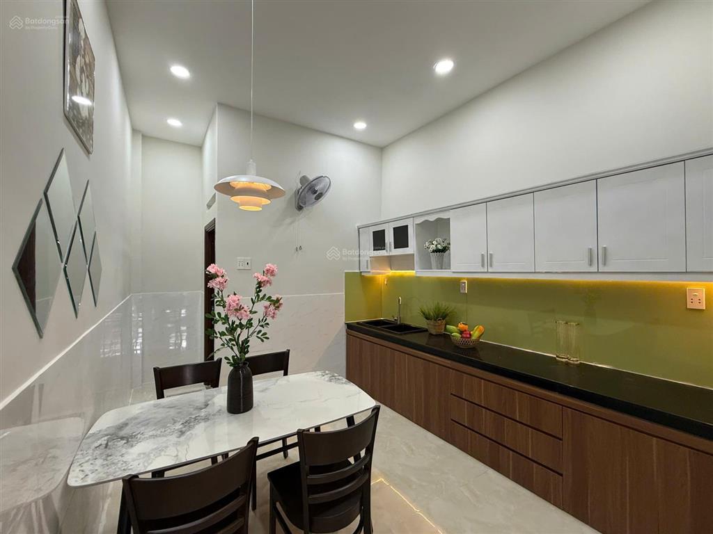 Nhà mặt tiền 5 tầng mới đẹp đường kinh doanh giá cực tốt