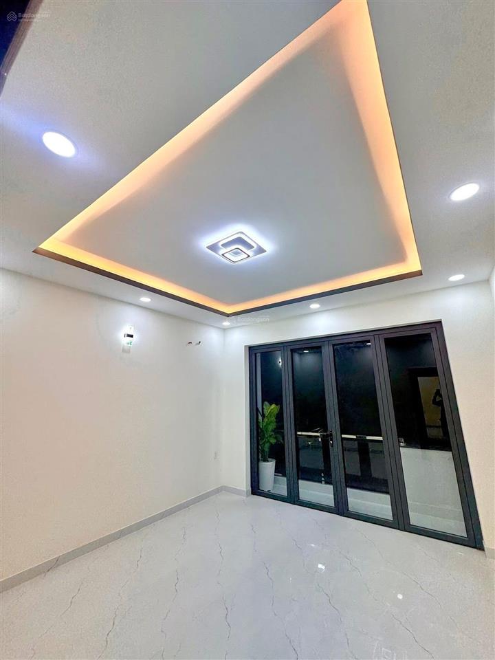 Nhà 4 tầng mới 100% đẹp hiện đại hẻm xe hơi phạm thế hiển p. chánh hưng (p3 q8)