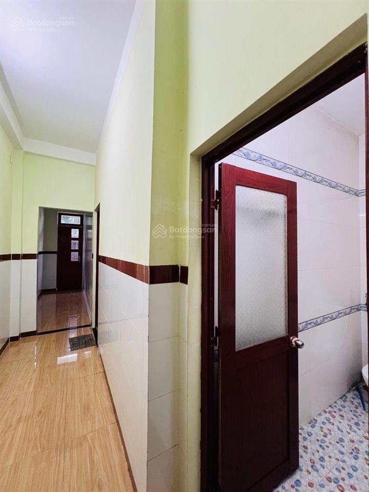 Bán nhà mặt tiền khu dân cư bình hưng đối diện bến xe quận 8