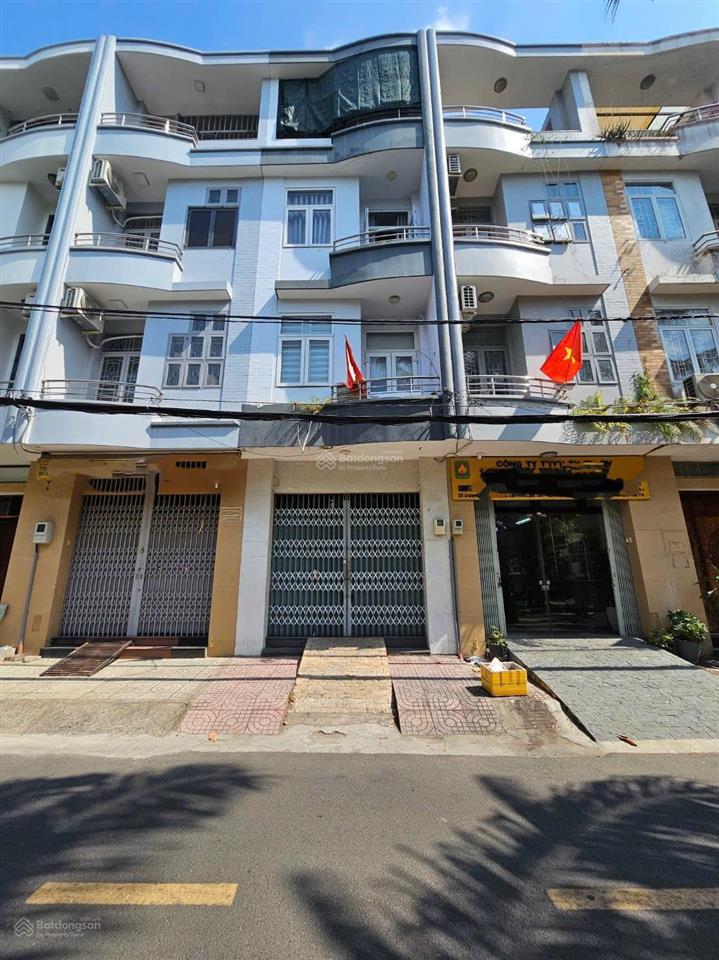 Nhà đẹp như mới cho thuê giá cao vị trí đẹp view công viên mặt tiền đường khu dân cư tạ quang bửu