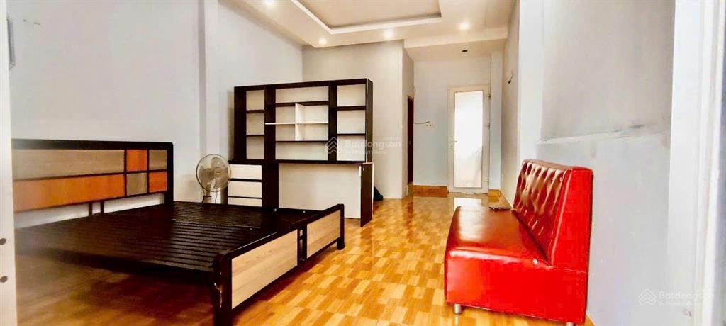 Nhà đẹp như mới cho thuê giá cao vị trí đẹp view công viên mặt tiền đường khu dân cư tạ quang bửu