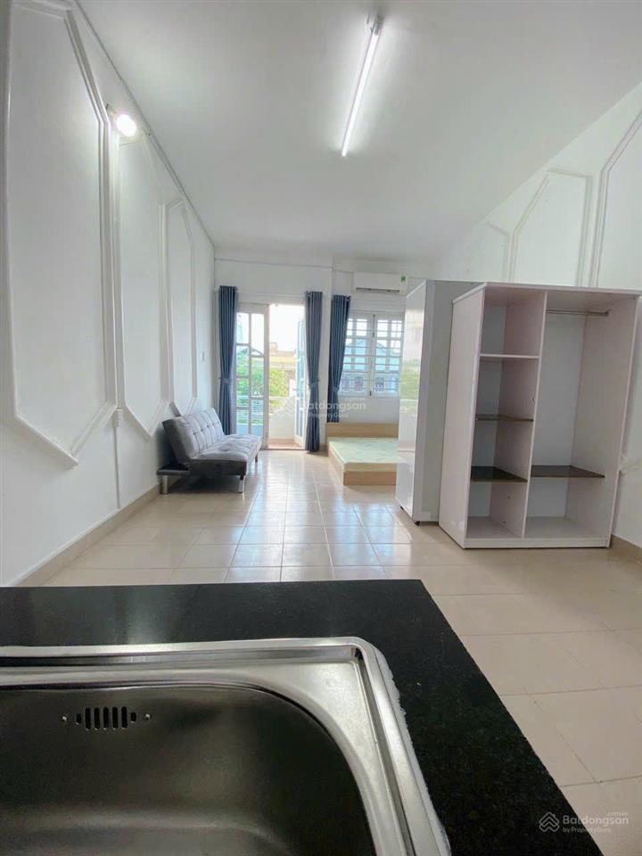 Căn hộ siêu rộng 40m2 đủ nội thất ban công riêng 196 cộng hòa tân bình  0389 060 ***