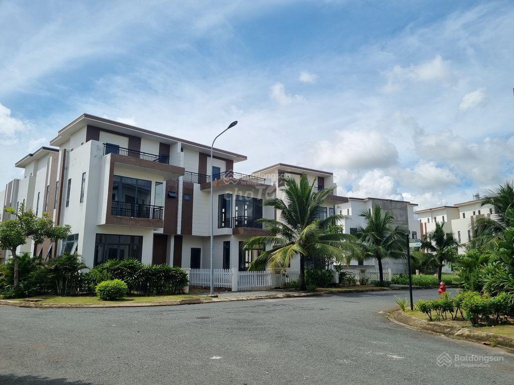 Chính chủ bán gấp biệt thự trần anh riverside, dt 8x14=120m2, xd 1 trệt 2 lầu sổ hồng, cc sang tên