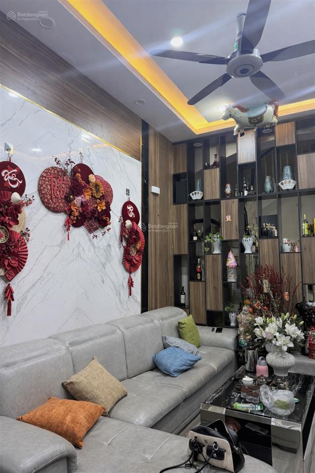 Bán nhà riêng tại khu tập thể giống thuỷ sản, giá cực chất 24 tỷ, 90 m2