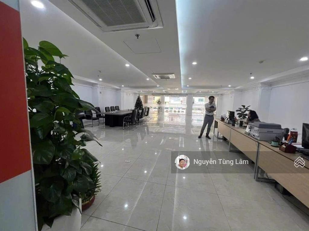 Hiếm mặt phố nguyễn văn cừ 190m2 mặt tiền 12m đường 40m kinh doanh