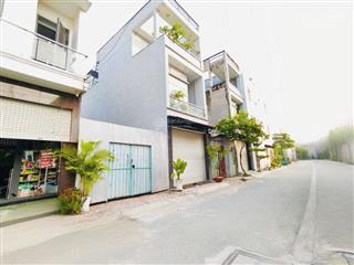 Ngay khu đô thị vạn phúc, quốc lộ 13, phường hiệp bình, xd 3 tầng, xe hơi đỗ cửa, chỉ hơn 5 tỷ