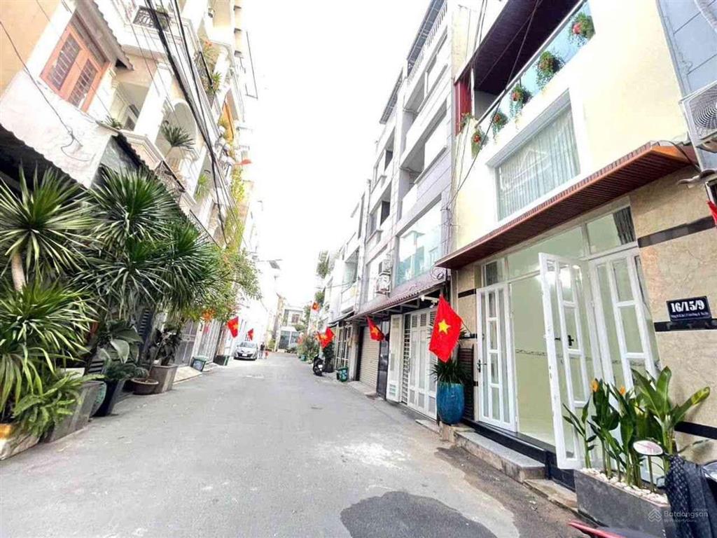 Nhà mới, đẹp cạnh quốc lộ 13 sắp mở rộng, 64m2, xe hơi để trong nhà, nhỉnh nhẹ 7 tỷ thương lượng