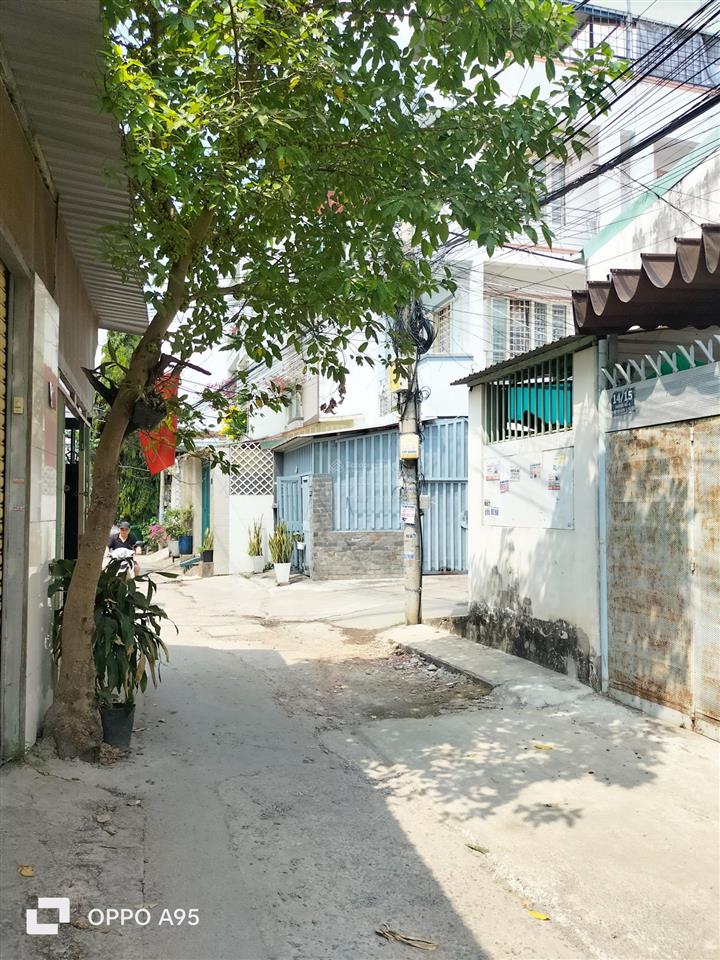 Đối diện trường đại học luật, cách quốc lộ 13 500 m, hẻm xe hơi, 2 tầng, 64m2, 6.69 tỷ thương lượng