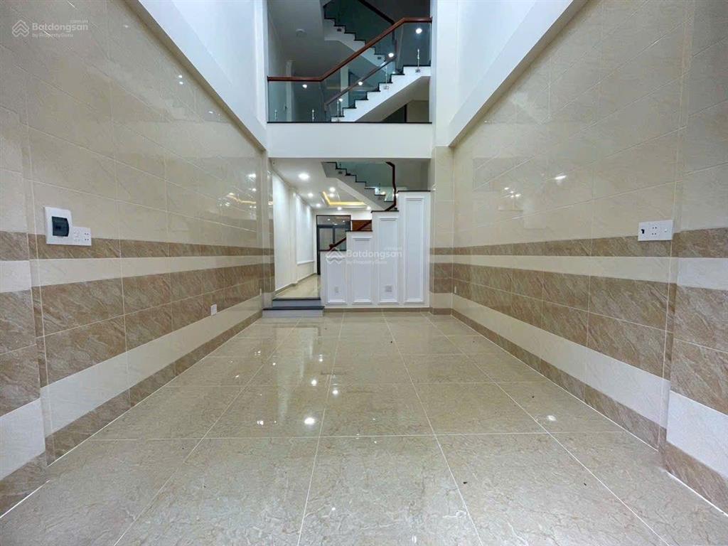 Bán nhà mới đẹp 4t (cam kết thông tin thật) gần vạn phúc, cách quốc lộ 13 200m, hẻm xe tải thông