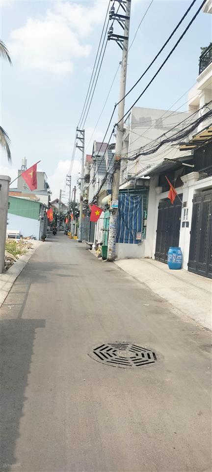 Bán đất thổ cư cách mặt tiền quốc lộ 13 500m, hẻm xe hơi, 80m2, chỉ 5 tỷ hơn